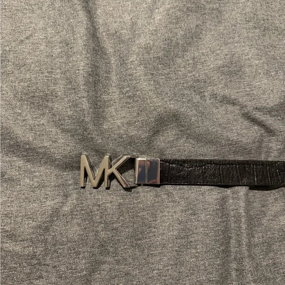 Michael Kors black alligator print belt - Picture 2 of 4